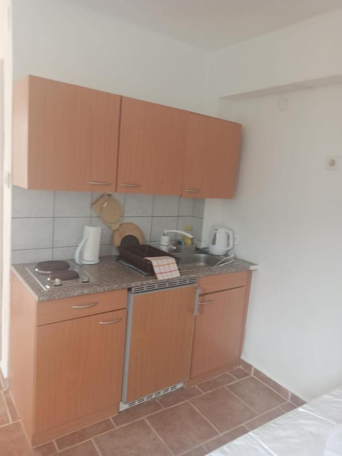 Marinja Studio Apartment Zuljana Exterior photo